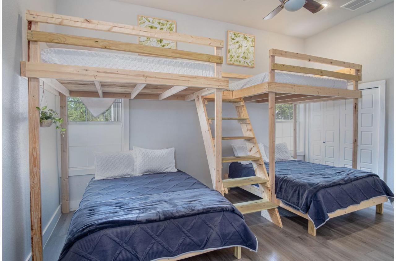 Gorgeous Family-friendly Near Downtown