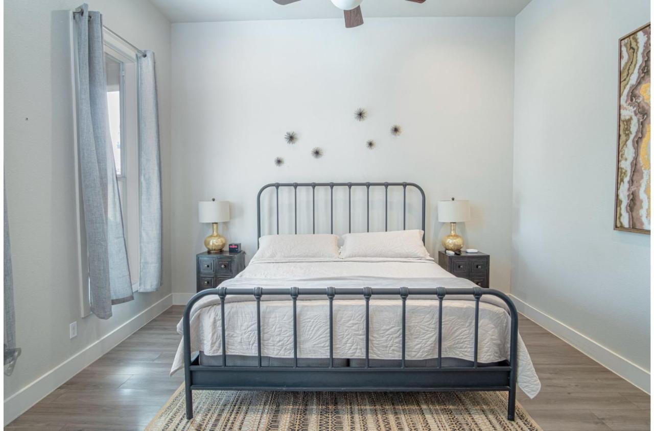 Gorgeous Family-friendly Near Downtown Holiday home *